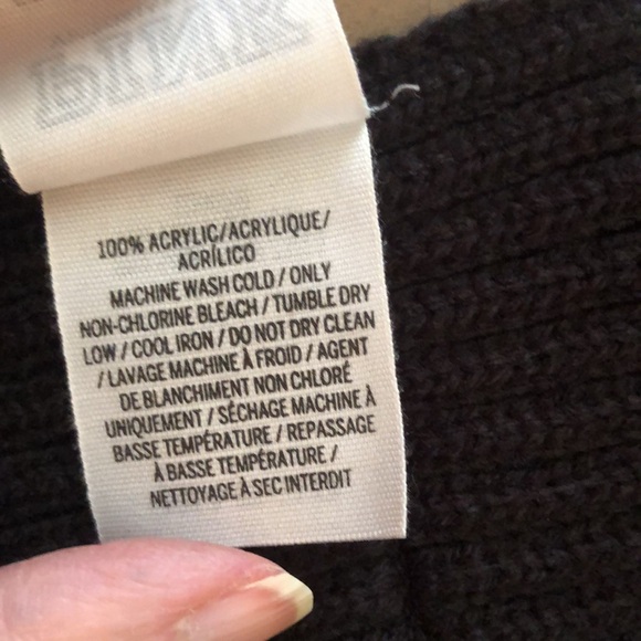 Victoria Secret PINK Hat & Scarf Set - Picture 14 of 14